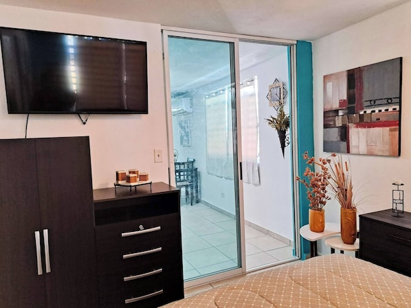 Apartment, 1 Bedroom, Accessible, Smoking | Room amenity