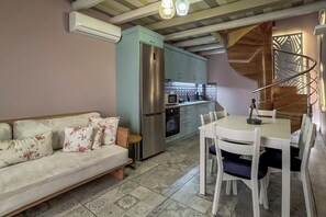 Classic Apartment | Private kitchen - Vetus Oppidum Boutique Guesthouse (Chania)