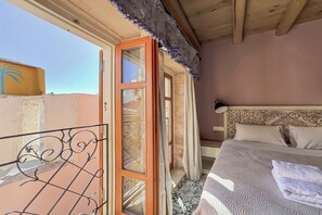 Classic Apartment | 2 bedrooms, blackout drapes, soundproofing, iron/ironing board - Vetus Oppidum Boutique Guesthouse (Chania)