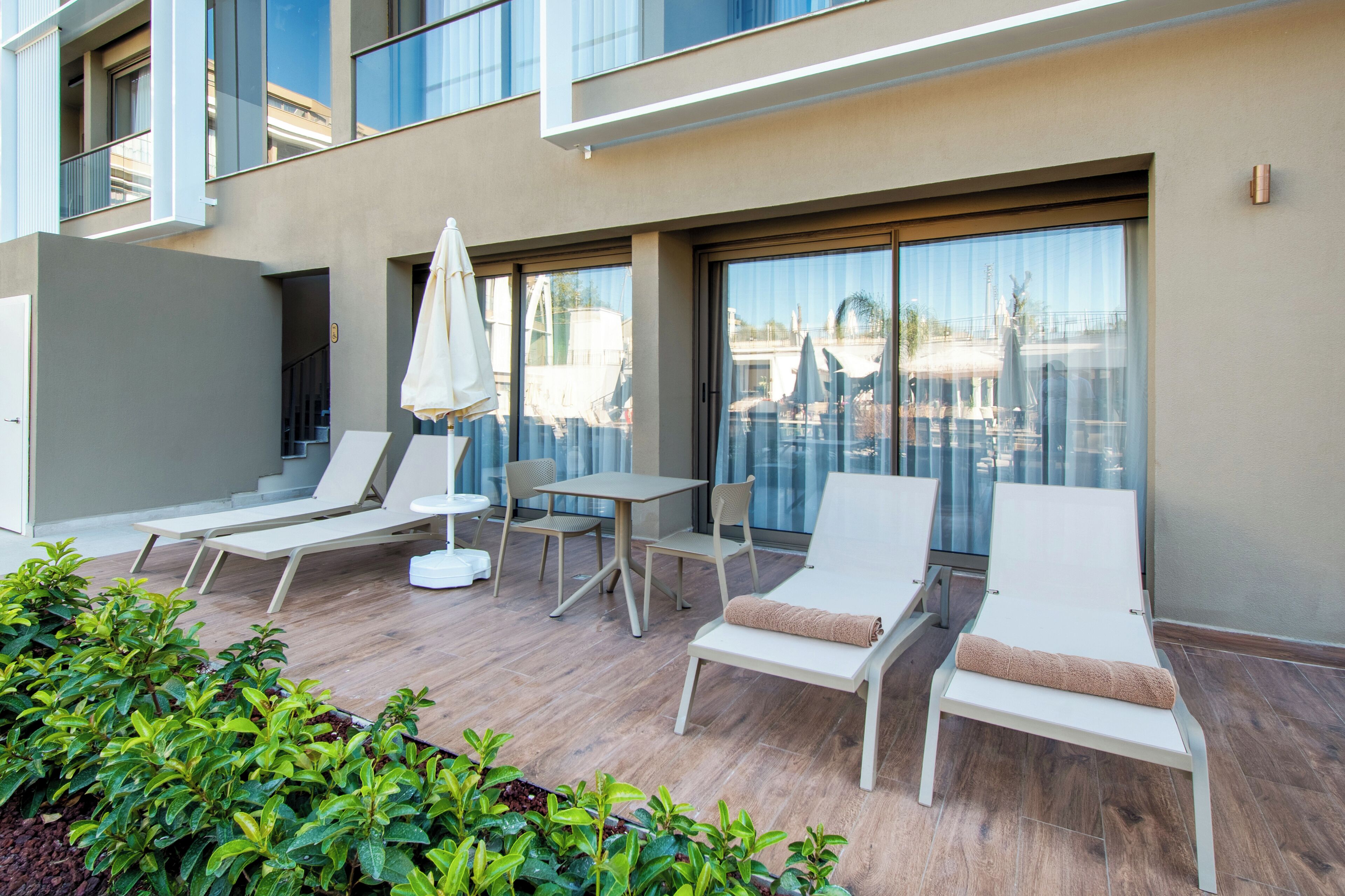 Comfort Apartment, 1 Bedroom, Kitchen, Poolside | Terrace/patio