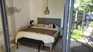 3 bedrooms, iron/ironing board, WiFi, bed sheets - New Beautiful house with view of Lac du Moutchic (Lacanau)