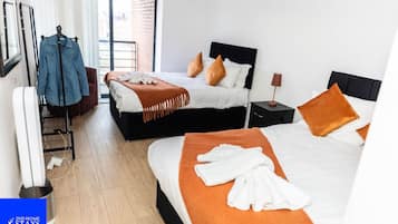 2 bedrooms, desk, iron/ironing board, free WiFi