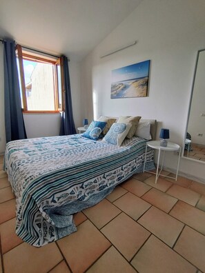 1 soverom, skrivebord, strykejern/-brett og wi-fi