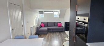 Apartmentsleeps4-marketquarter-wifi-parking