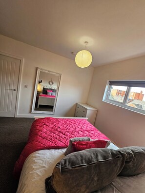 Apartment | 1 Schlafzimmer, Bügeleisen/Bügelbrett, kostenloses WLAN, Bettwäsche