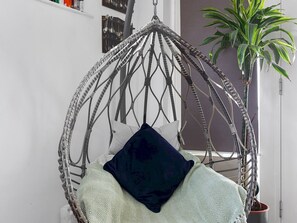 1 bedroom, iron/ironing board, free WiFi, bed sheets - Stylish Balcony Apartment by London Fields - Pass the Keys (London)
