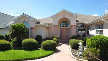 House, Accessible | 4 bedrooms, Internet