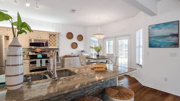 House | 4 bedrooms, Internet