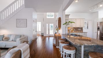 House | 4 bedrooms, Internet