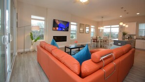 House | 5 bedrooms, Internet - Beach Front 5 bed 4 Bath Luxury House Hot Tub Fenced Yard Pets Welcome (Palm Coast)