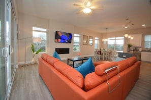 5 bedrooms, Internet - Beach Front 5 bed 4 Bath Luxury House Hot Tub Fenced Yard Pets Welcome (Palm Coast)
