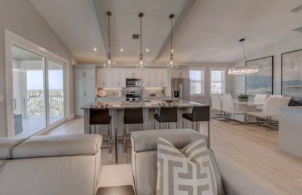 House | 5 bedrooms, Internet