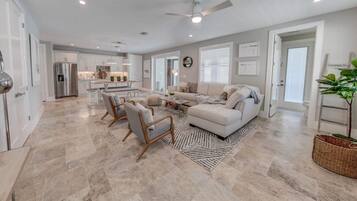 House | 5 bedrooms, Internet