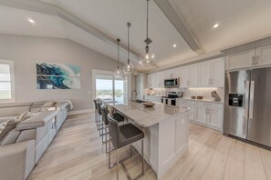 House | 5 bedrooms, Internet