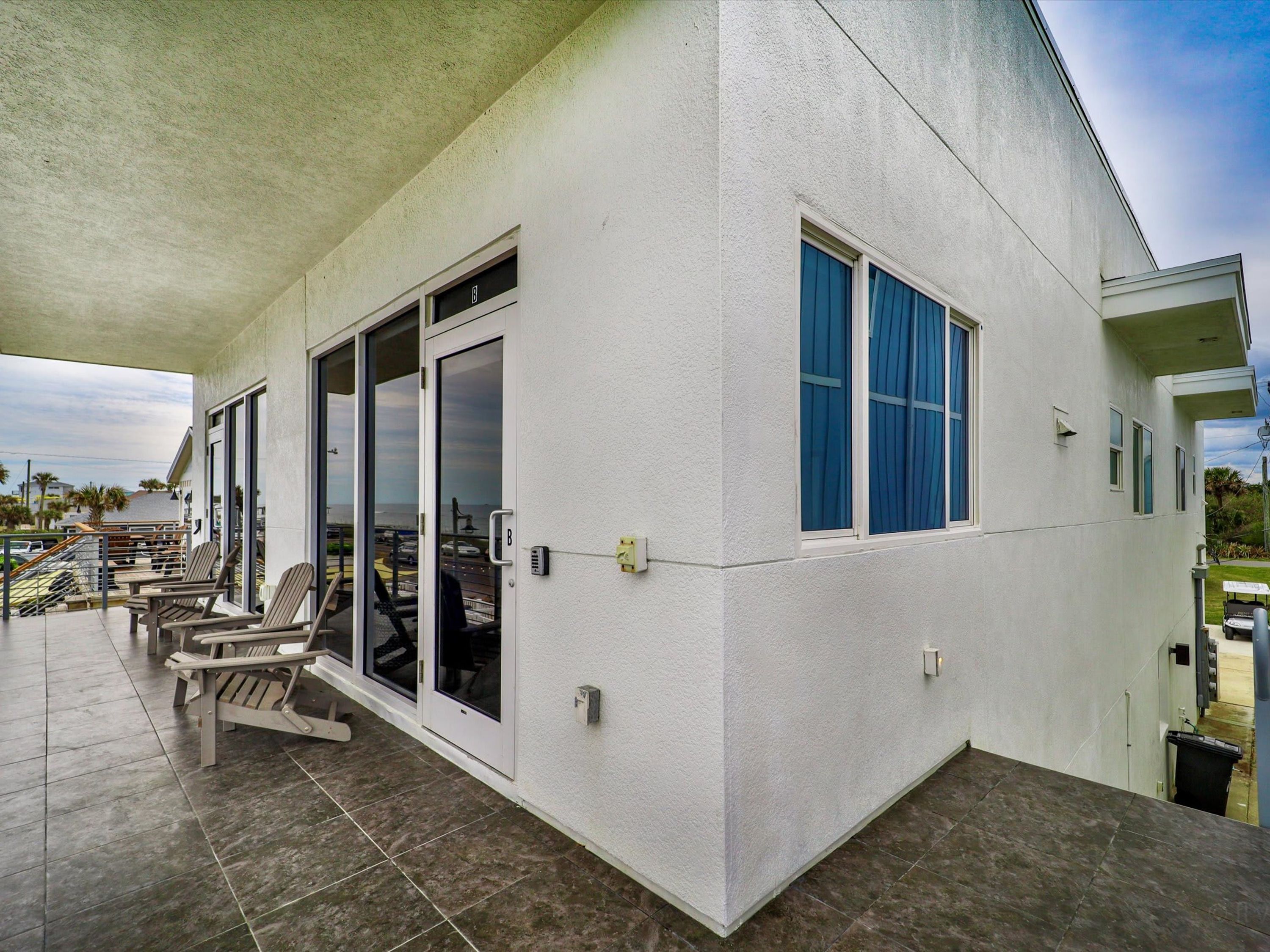 Apartment | 2 bedrooms, desk