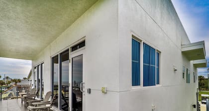 Ocean Front Flagler Beach Sleeps 5 People