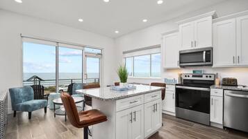 公寓 | 2 間臥室、書桌