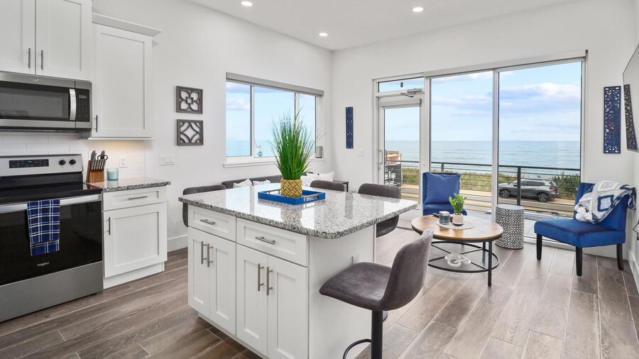 Ocean Front Flagler Beach Sleeps 5 People