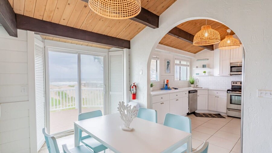 Pelican Beach Private Ocean Front Beach House- Sleeps 10 Bring Your Surf Boards