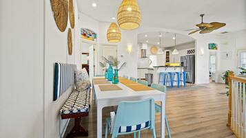 House | 4 bedrooms, Internet