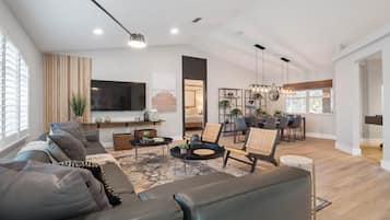 House | 4 bedrooms, Internet