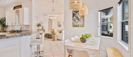 ハウス バリアフリー | 3 室のベッドルーム、デスク、インターネットアクセス