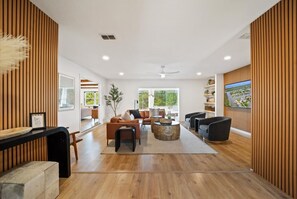 House | 4 bedrooms, Internet