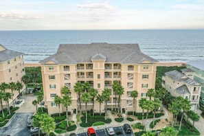 House | 3 bedrooms - New Luxury Ocean Front 3 Bedroom 2 Bath Condo Sleeps 8 Cinnamon Beach Resort (Palm Coast)