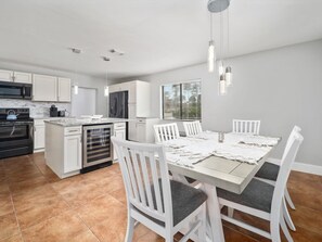 House | 4 bedrooms, Internet