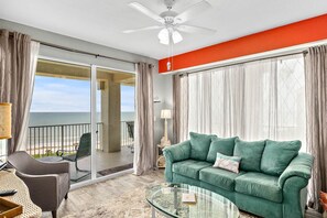 Apartment | 2 bedrooms, Internet - Oceanview Top-floor Penthouse in Surf Club Beach Pool Access (Palm Coast)