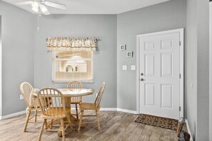 Apartment | 2 bedrooms, Internet - Oceanview Top-floor Penthouse in Surf Club Beach Pool Access (Palm Coast)