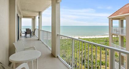 Oceanview Top-floor Penthouse in Surf Club Beach Pool Access