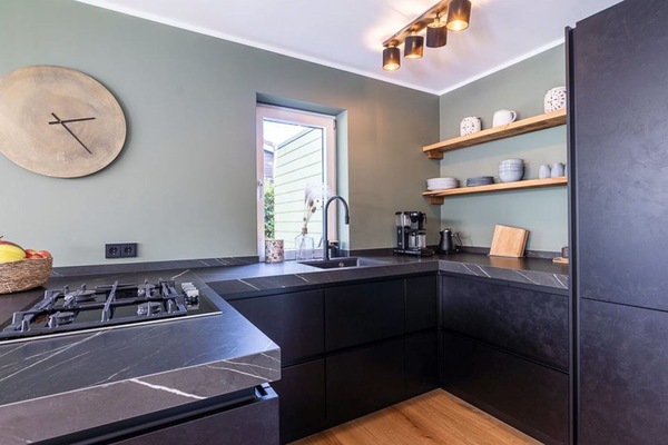 Küche, Countertop, Interior Design, Holz, Cabinetry, Flooring, Küchengerät, Möbel, Beleuchtung, Zuhause