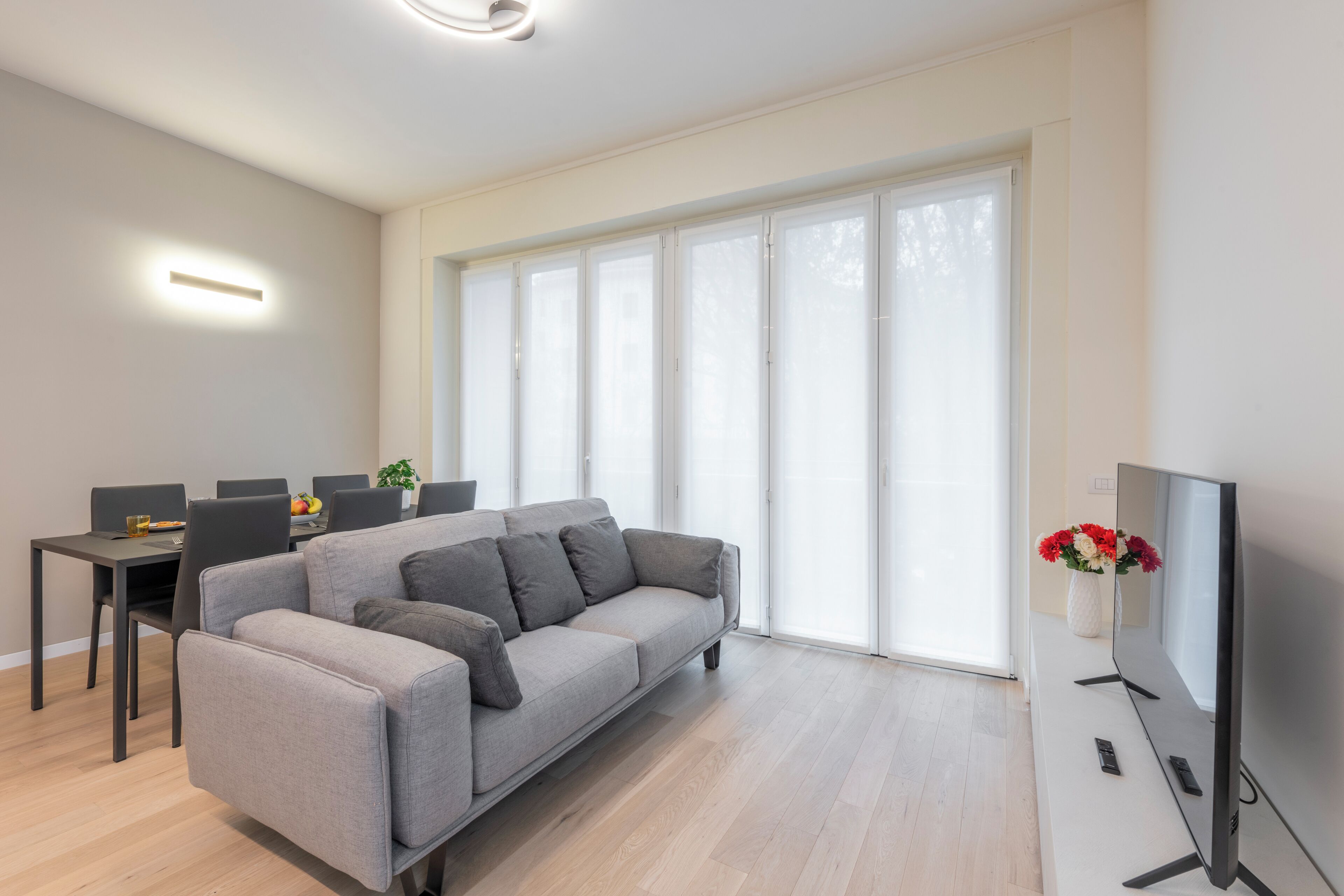 Comfort Apartment | Living area | Flat-screen TV