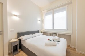2 bedrooms, iron/ironing board, free WiFi - De Amicis 25 - Nel cuore di Milano (Milan)