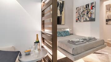 Falcone 5 Monolocale comfort | Roupas de cama premium, ferros/tábuas de passar roupa, Wi-Fi de cortesia
