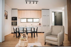 Villa - Parrot's Home (Ishëm)