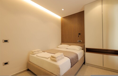 Sanpietro Vacation Deluxe Villa