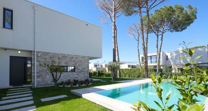 Sanpietro Vacation Villa 002