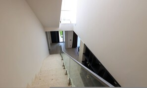 Casa, fumadors | 5 dormitoris 