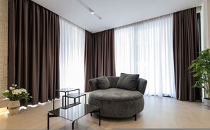 5 bedrooms