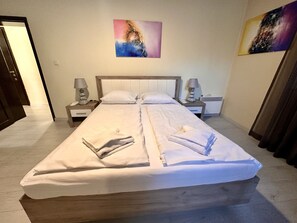 Family Apartment | 2 bedrooms, iron/ironing board, free WiFi - In the heart of Sofia near Vitosha Blvd. (Sofia)