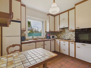 Réfrigérateur, micro-ondes, four, lave-vaisselle