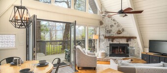 Chalet on Ski Mountain - Stunning Views of Mount LeConte - Right in Gatlinburg!