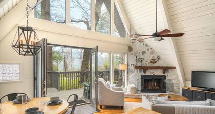 Chalet on Ski Mountain - Stunning Views of Mount LeConte - Right in Gatlinburg!