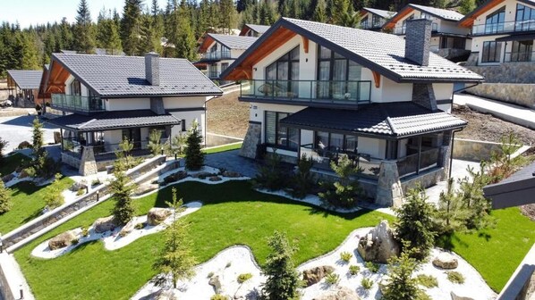 Front of property - EcoBerghaus (Bukovel)