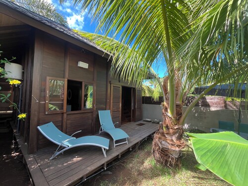 Wooden chalet with SPA and garden, close to the lagoon