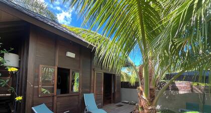 Wooden chalet with SPA and garden, close to the lagoon