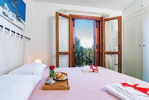 家庭公寓, 多間臥室, 2 間浴室 (Le Dalie With Shared Pool) | 3 間睡房、免費 Wi-Fi、床單
