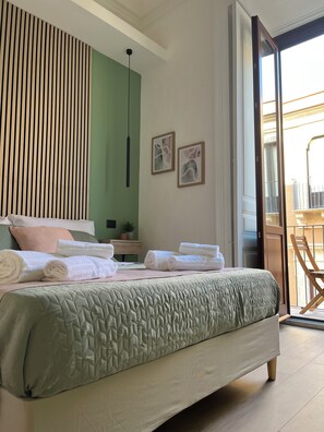 2 bedrooms, desk, iron/ironing board, travel cot